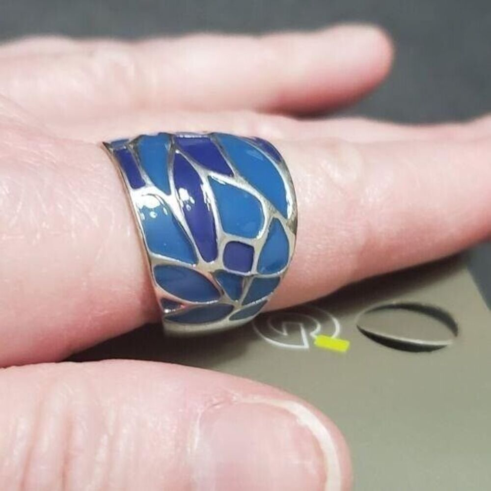 Silver and two tone blue ring size 6